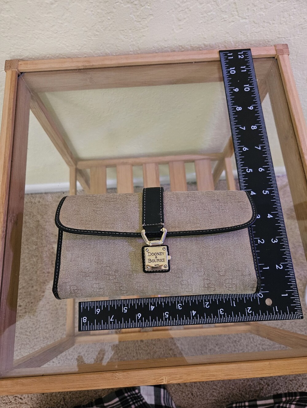 Dooney & Bourke Vintage Tan Signature Canvas Checkbook Wallet with Black Trim - Picture 4 of 16